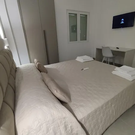 A Casa Di Leo לינה וארוחת בוקר Omignano Scale